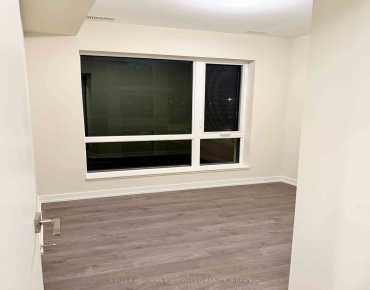 
            #C205-6 Red Squirrel Ln Rural Richmond Hill 3睡房2卫生间1车位, 出售价格990000.00加元                    