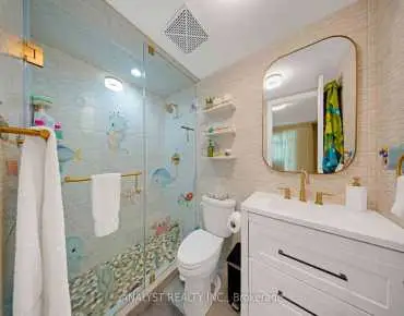 #107-245 Pine Grove Rd Islington Woods 2睡房2卫生间2车位, 出售价格849000.00加元