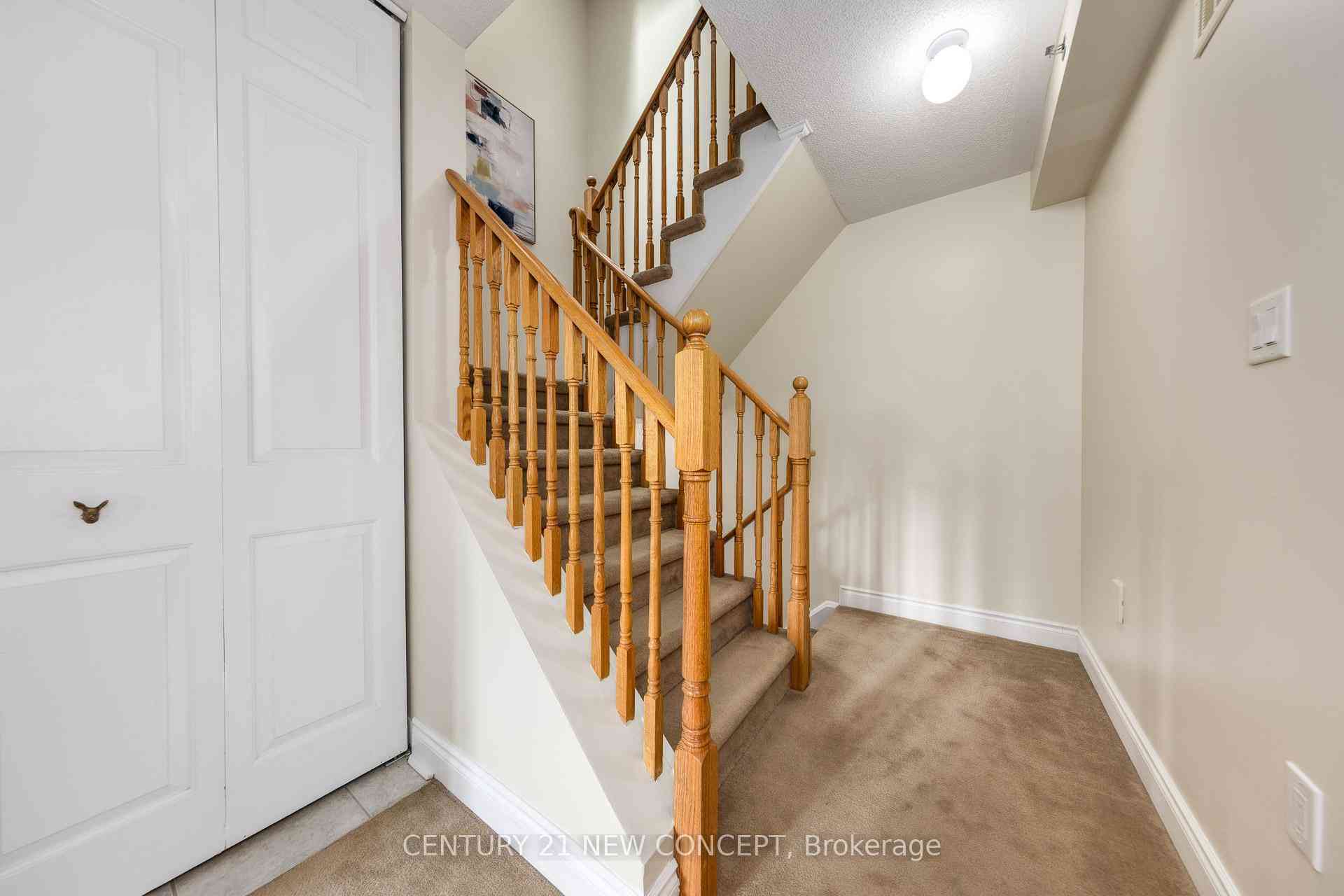 Vaughan 共管镇屋