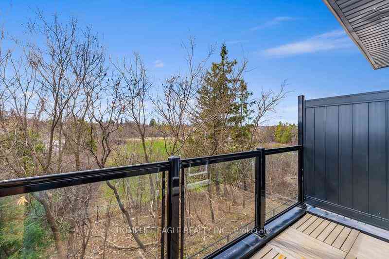 Richmond Hill 共管镇屋