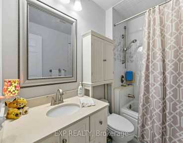 
            #111-14924 Yonge St Aurora Highlands 1睡房1卫生间1车位, 出售价格579900.00加元                    