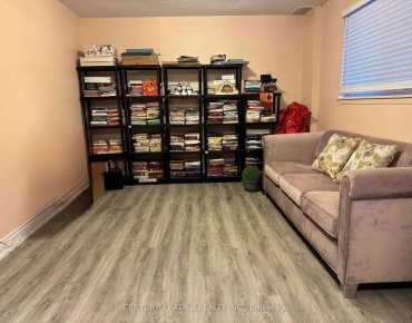 
            38 Henderson Dr Aurora Highlands 3睡房2卫生间2车位, 出售价格790000.00加元                    