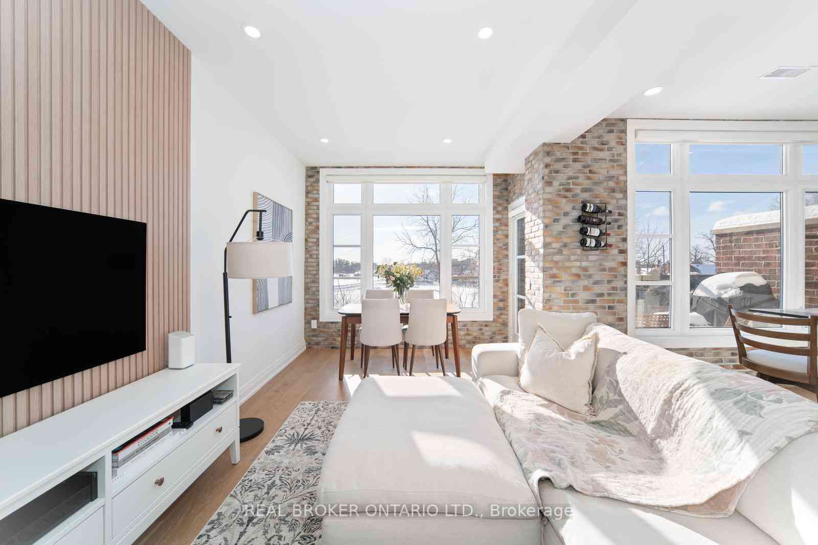 Vaughan 共管镇屋