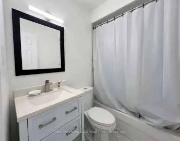 207 Milestone Cres Aurora Village 3 beds 3 baths 1 garage 680000.00