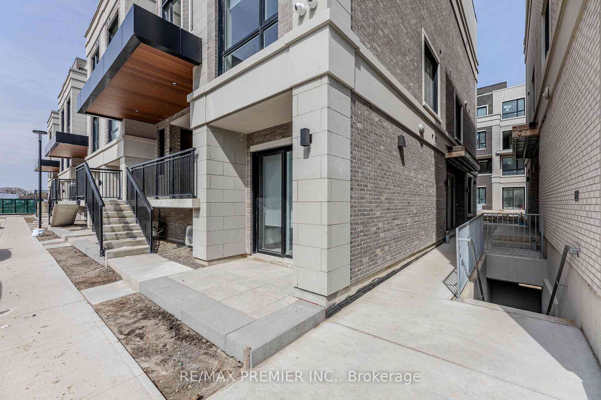 Richmond Hill condo townhouses