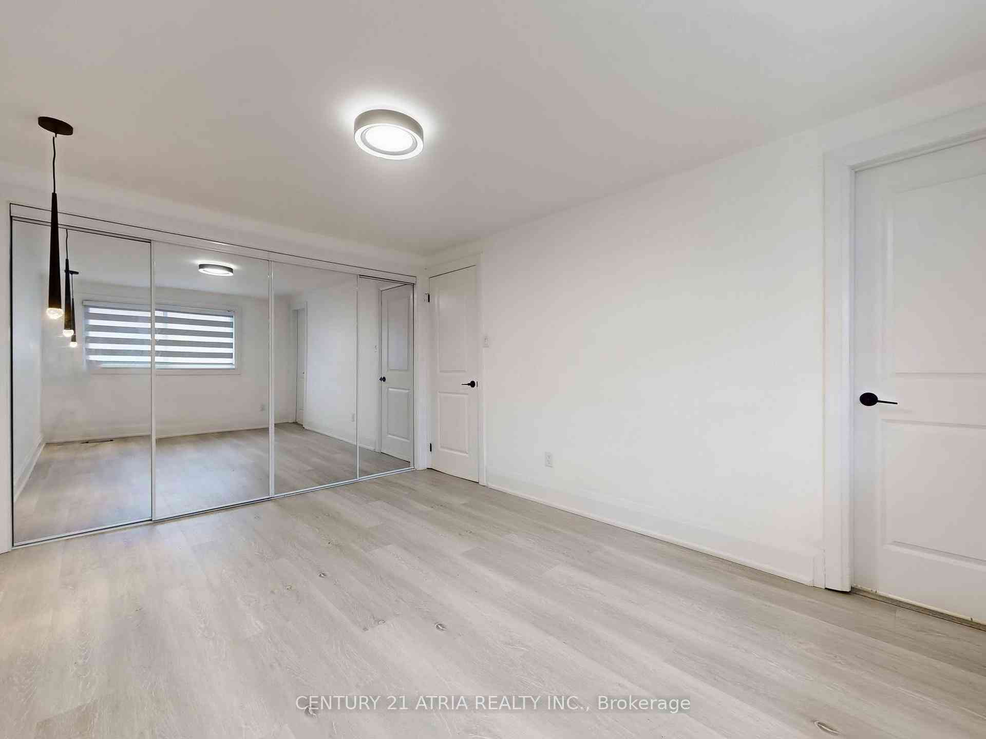 Richmond Hill condo townhouses