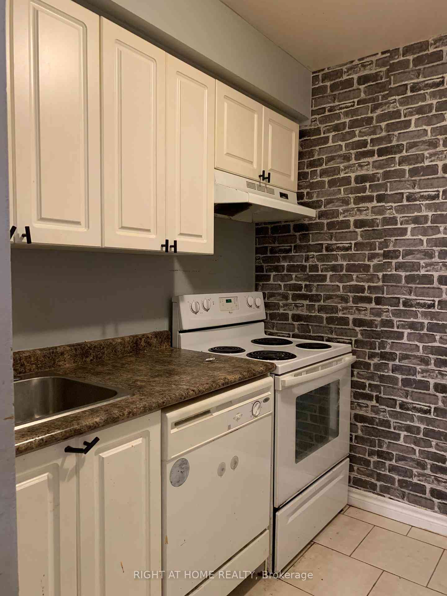 Aurora condo townhouses