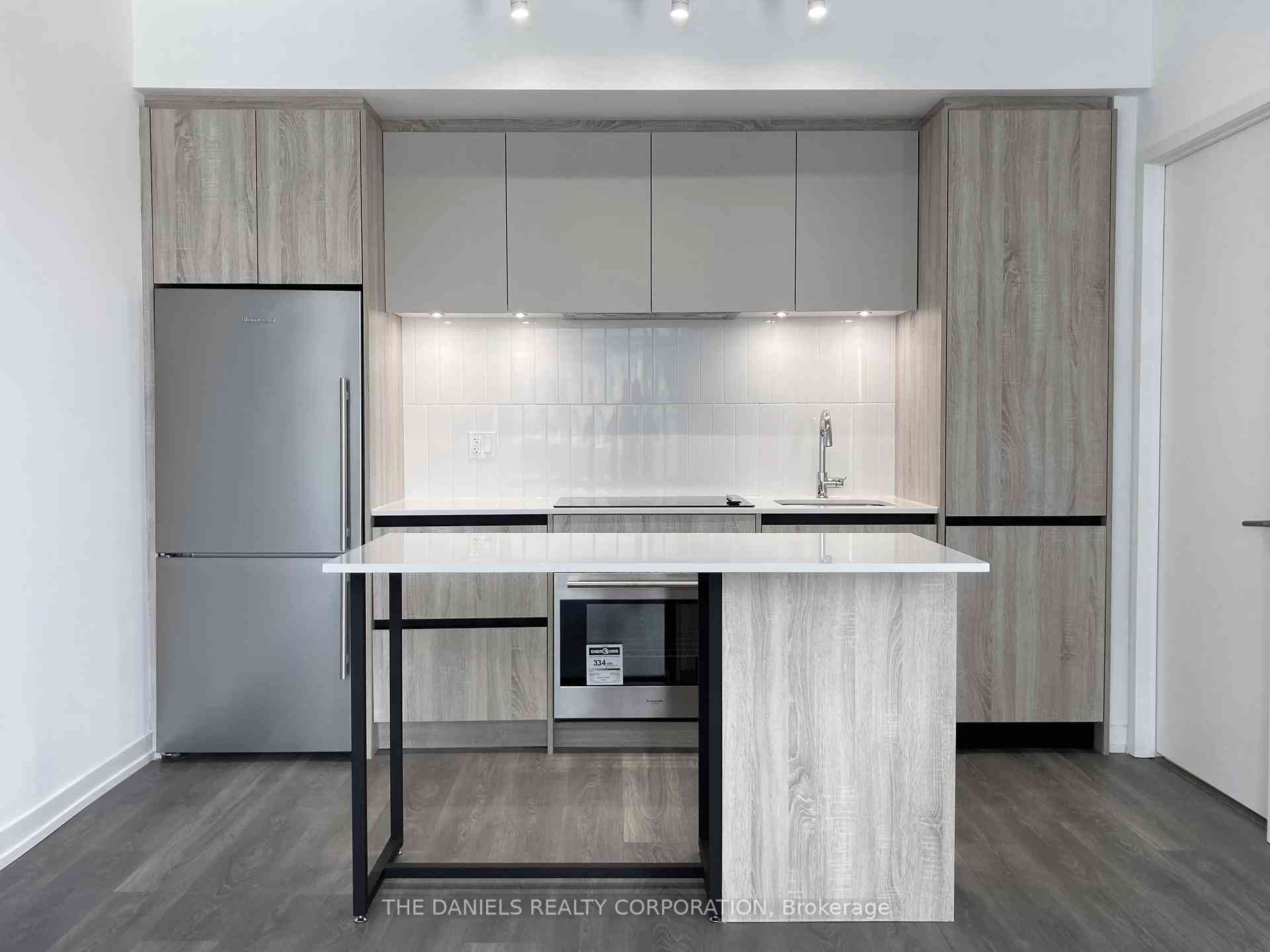 Vaughan 共管镇屋