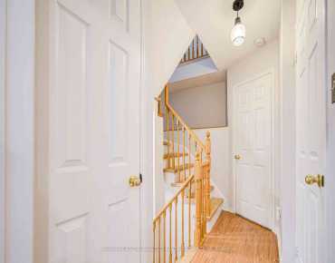 
            #A206-15 Cornell Meadows Ave Cornell 2睡房3卫生间1车位, 出售价格539000.00加元                    