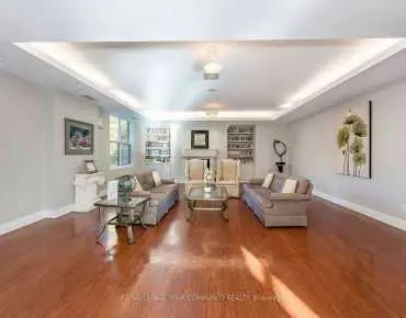 #202-2506 Rutherford Rd Maple 2睡房2卫生间1车位, 出售价格699900.00加元