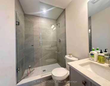 
            #6-3 bond Cres Oak Ridges 2睡房3卫生间1车位, 出售价格798000.00加元                    