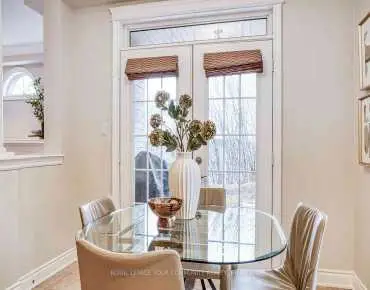 
            #56-59 Stonecliffe Cres Aurora Estates 3睡房4卫生间4车位, 出售价格1349118.00加元                    