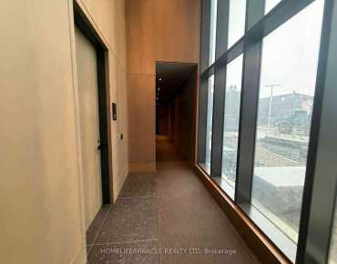 #2005-28 Interchange Way Vaughan Corporate Centre 1 beds 1 baths garage 499000.00