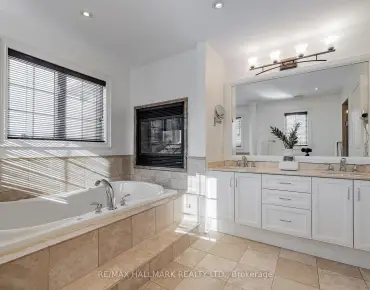 
            48 Stonecliffe Cres Aurora Estates 3睡房4卫生间4车位, 出售价格1429000.00加元                    