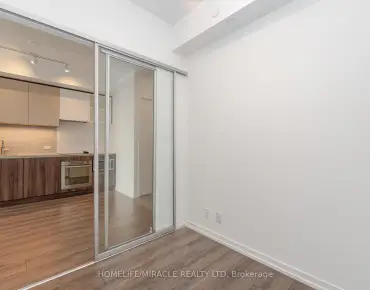 #3907-7890 Jane St Concord 1睡房2卫生间车位, 出售价格533333.00加元