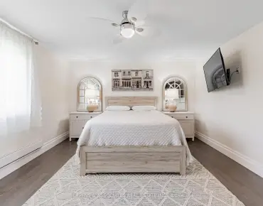 #54-141 Clark Ave Thornhill 3 beds 2 baths 2 garage 899000.00