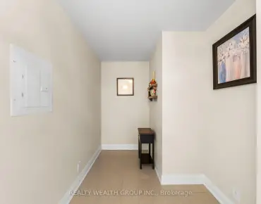 #520-12 Woodstream Blvd Vaughan Grove 1 beds 2 baths 1 garage 585000.00