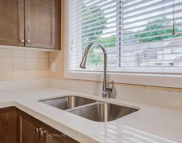 
            29 New Havens Way Thornhill 3睡房4卫生间2车位, 出售价格898000.00加元                    