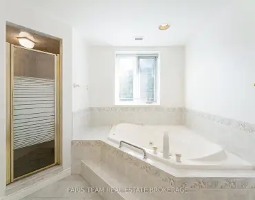 
#307-85 Wellington St W Aurora Village 3 beds 3 baths 2 garage 749900.00        