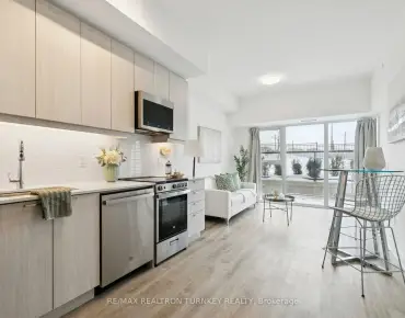 
            #018-185 Deerfield Rd Central Newmarket 2睡房2卫生间1车位, 出售价格611888.00加元                    