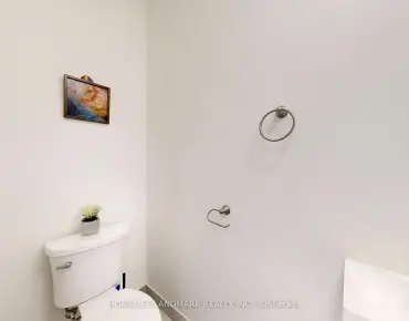 
            #614-7 Steckley House Ln Rural Richmond Hill 3睡房3卫生间2车位, 出售价格888000.00加元                    