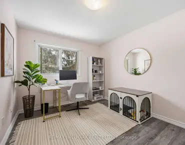 
            5 Poplar Cres W Aurora Highlands 3睡房2卫生间3车位, 出售价格699999.00加元                    