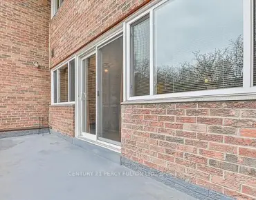 
            #271-16 Elgin St Thornhill 2睡房1卫生间1车位, 出售价格628000.00加元                    