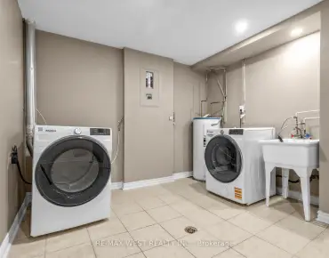 
            #117-246 Milestone Cres Aurora Village 3睡房2卫生间2车位, 出售价格485000.00加元                    