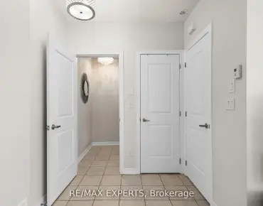 #16-125 Kayla Cres Maple 2睡房2卫生间1车位, 出售价格588800.00加元