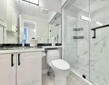 
            #10-8909 Bathurst St South Richvale 3睡房4卫生间3车位, 出售价格888000.00加元                    