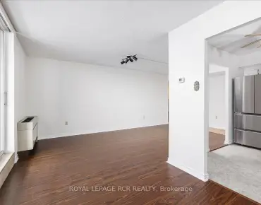 
            #904-20 William Roe Blvd Central Newmarket 3睡房2卫生间1车位, 出售价格634900.00加元                    