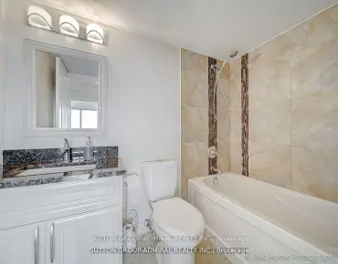 
            #1005-7440 Bathurst St Brownridge 2睡房2卫生间1车位, 出售价格699900.00加元                    