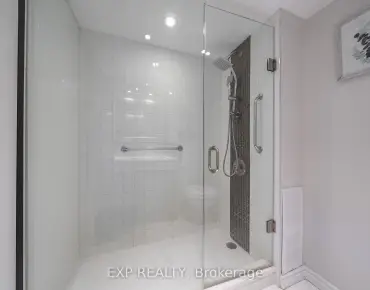 
            #1602-7420 Bathurst St Brownridge 2睡房2卫生间1车位, 出售价格595000.00加元                    