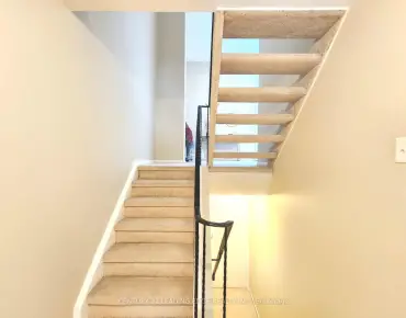 12 New Port Way Thornhill 3 beds 3 baths 2 garage 799000.00