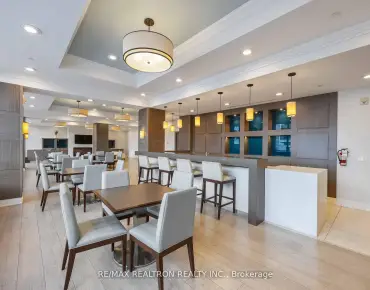 #212-372 Highway 7 Rd E Doncrest 2睡房2卫生间2车位, 出售价格711000.00加元