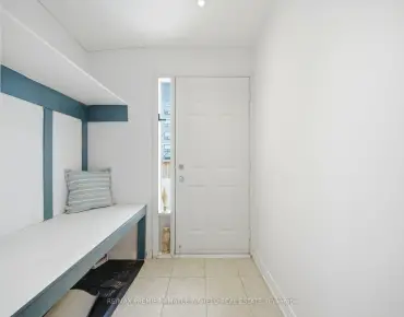 
            111 Milestone Cres Aurora Village 3睡房2卫生间2车位, 出售价格530000.00加元                    