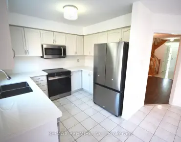 
            126 Pinedale Gate East Woodbridge 3睡房4卫生间2车位, 出售价格925000.00加元                    