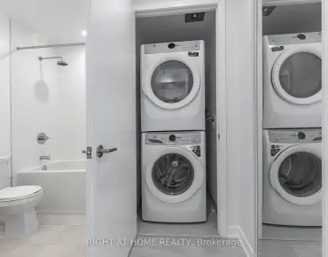 #320-7950 Bathurst St Beverley Glen 1 beds 1 baths garage 510000.00