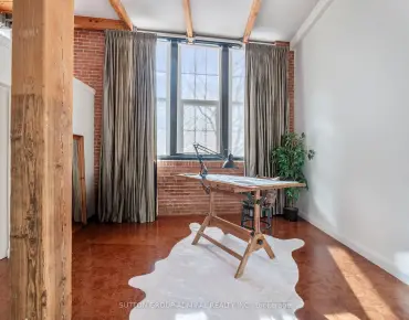 
            #204-543 Timothy St Central Newmarket 2睡房2卫生间2车位, 出售价格819900.00加元                    