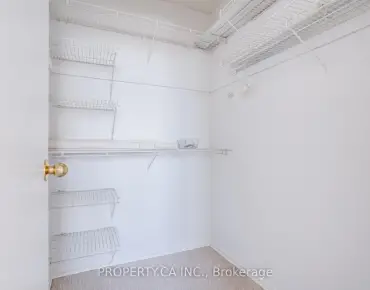 #1109-7601 Bathurst St Crestwood-Springfarm-Yorkhill 2 beds 2 baths 1 garage 599999.00