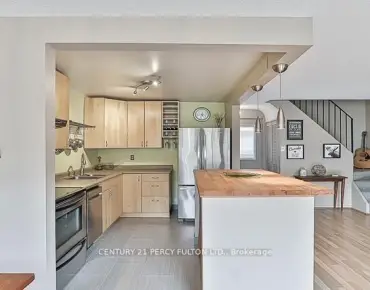 #271-16B Elgin St Thornhill 2 beds 1 baths 1 garage 624900.00