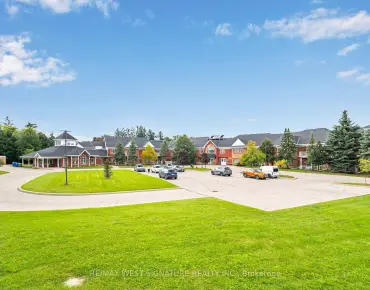 #216-75 Treelawn Blvd Kleinburg 2 beds 2 baths 1 garage 825000.00