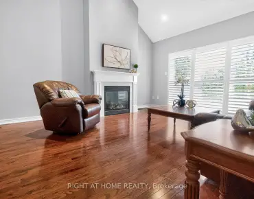 
            145 Louisbourg Way Greensborough 2睡房3卫生间2车位, 出售价格1288888.00加元                    