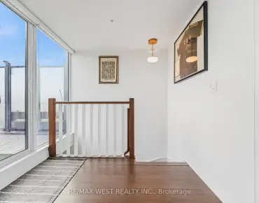 #110-12 Woodstream Blvd Vaughan Grove 2睡房3卫生间1车位, 出售价格739000.00加元