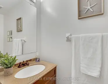 #61-19 Foxchase Ave East Woodbridge 3 beds 4 baths 2 garage 949900.00