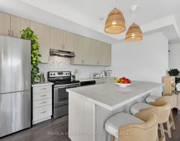 
            #42-300 Alex Gardner Circ Aurora Heights 3睡房3卫生间1车位, 出售价格779990.00加元                    