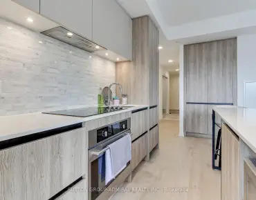 
            #413-8 Beverley Glen Beverley Glen 2睡房2卫生间1车位, 出售价格979900.00加元                    