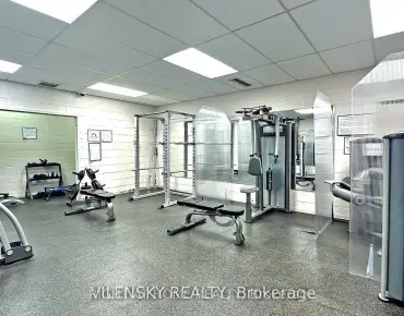 
            #703-5 Weldrick Rd W North Richvale 2睡房2卫生间2车位, 出售价格699000.00加元                    