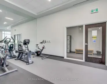 #242-555 William Graham Dr Rural Aurora 1睡房1卫生间1车位, 出售价格599900.00加元