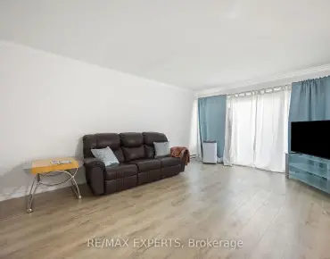 
            242 Milestone Cres Aurora Village 3睡房2卫生间2车位, 出售价格489000.00加元                    